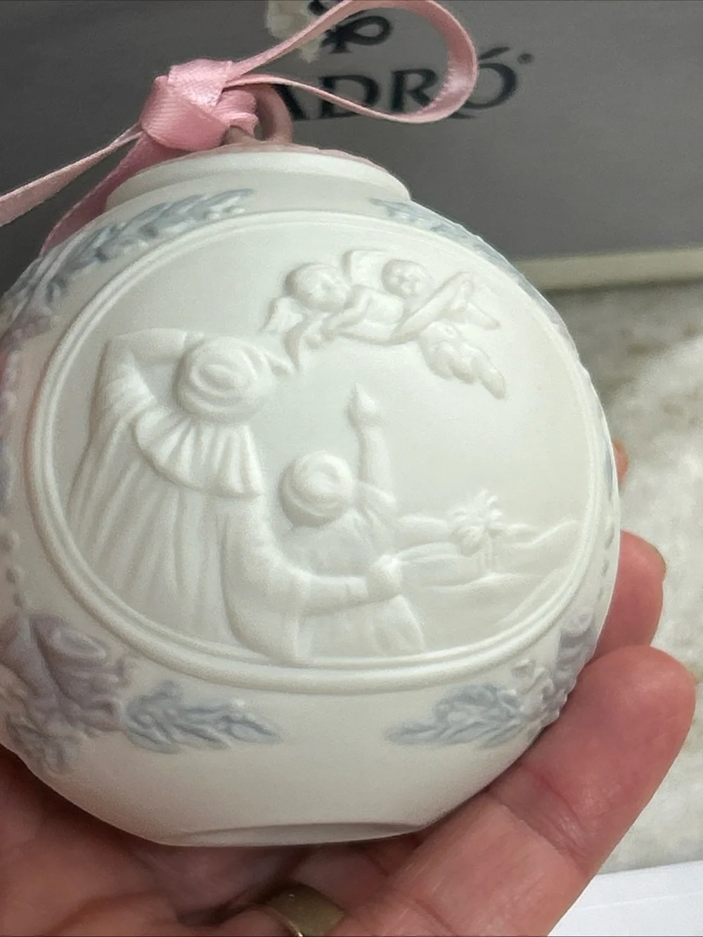 Lladró Porcelain Christmas Ball Ornament 1992 In Original Box Pink Ribbon papers